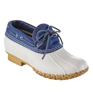 LL Bean NWOB Limited Edition Ivory and Navy Blue Canvas Low Profile Duck Shoes